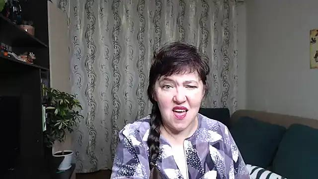 Illusionq online show from September 26, 2025, 5:00 am