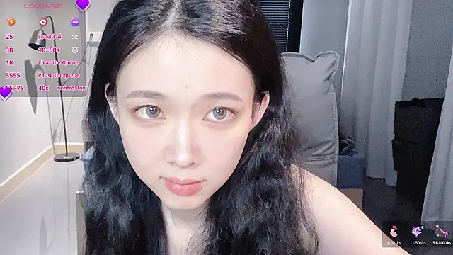 NiNi-baby520 online show from September 29, 2025, 7:24 am