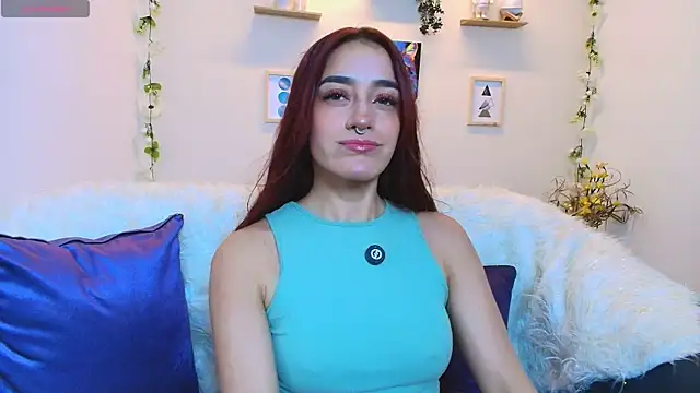 Snapshot of ViolethRosse chatting on May 5, 2026, 12:51 am ViolethRosse online show from May 5, 2026, 12:51 am