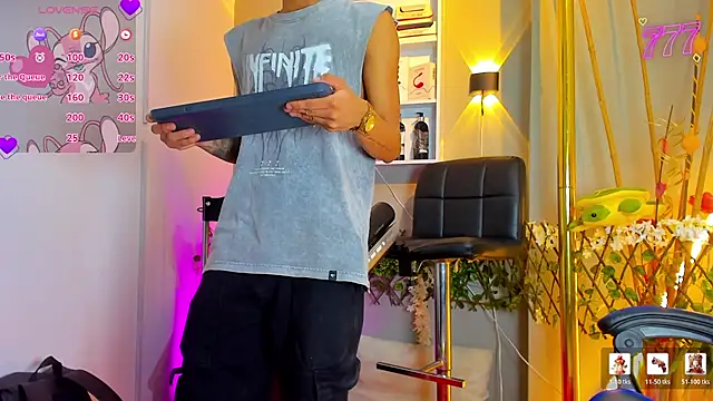 Snapshot of _taylor_black chatting on August 3, 2026, 9:18 pm taylor black online show from August 3, 2026, 9:18 pm