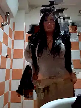 ASSERINAAA online show from November 9, 2025, 10:57 am