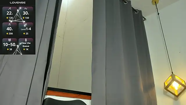 lianfox  online show from September 23, 2025, 12:41 pm