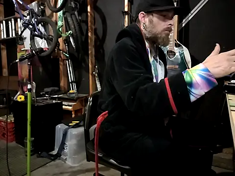 Snapshot of thejuicybacon chatting on September 26, 2025, 5:55 am thejuicybacon online show from September 26, 2025, 5:55 am