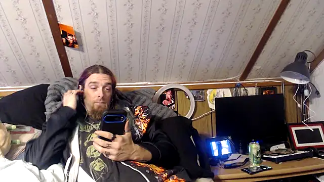 Snapshot of thejuicybacon chatting on October 29, 2025, 9:33 am thejuicybacon online show from October 29, 2025, 9:33 am