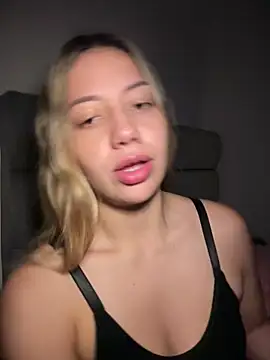 MissCat  online show from December 14, 2025, 2:28 am