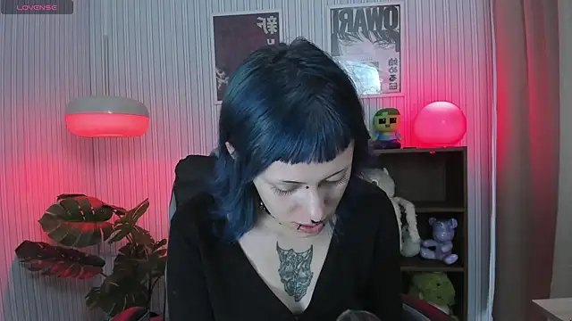 kattusauruss online show from September 12, 2025, 1:11 pm