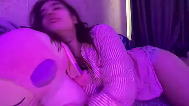 enyazhe online show from November 7, 2025, 1:55 pm