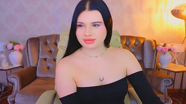 Snapshot of Neyla_Charm chatting on February 4, 2026, 7:25 am Neyla Charm online show from February 4, 2026, 7:25 am