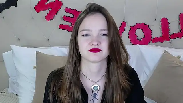 MichelleRoux online show from October 26, 2025, 12:44 pm