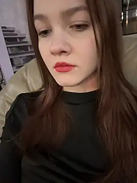 MichelleRoux online show from January 11, 2026, 4:56 pm