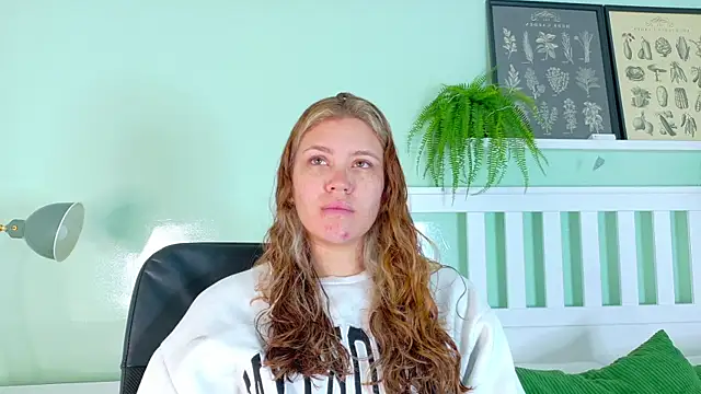 BelaMiller  online show from October 20, 2025, 11:43 am