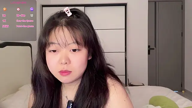 Kittenfishing online show from September 11, 2025, 3:39 am