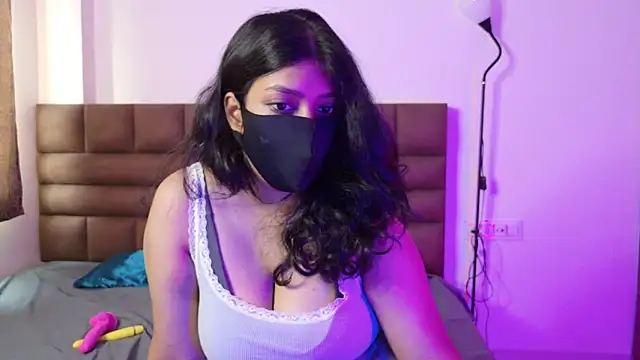 Snapshot of Gulaboo100 chatting on November 3, 2025, 6:25 am Gulaboo100 online show from November 3, 2025, 6:25 am