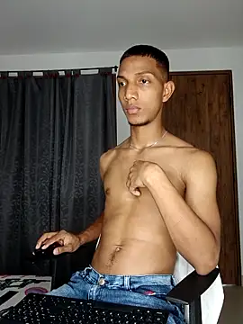 miguelmarcus online show from September 11, 2025, 5:24 pm