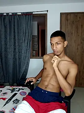 miguelmarcus online show from September 18, 2025, 1:24 pm