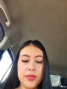 CrisMarulanda online show from September 25, 2025, 2:32 pm