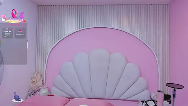 hinata dolly online show from January 9, 2026, 11:02 am