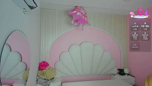 hinata dolly online show from April 4, 2026, 11:08 am