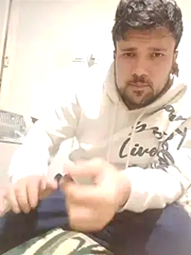 nihattttttttttttttt online show from January 14, 2026, 8:03 pm