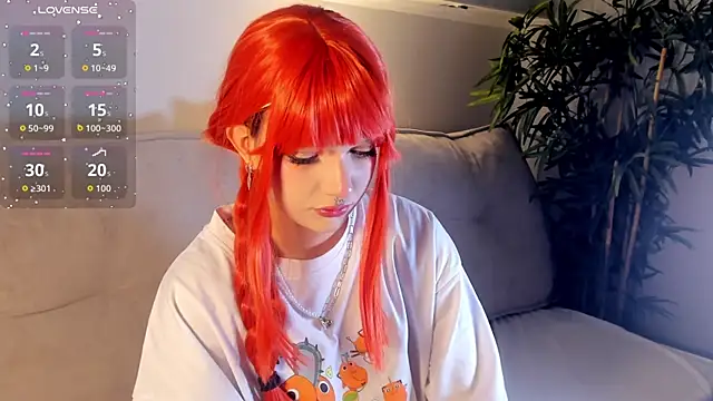 Molly Platt online show from November 27, 2025, 9:11 am