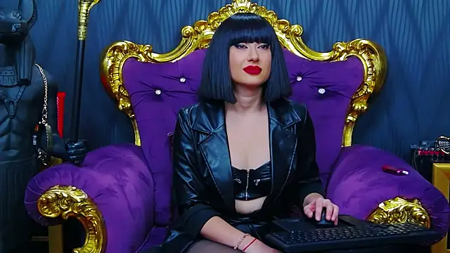 LaraMaeve online show from October 6, 2025, 5:16 am