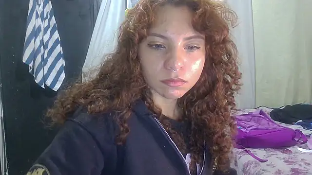 Snapshot of VioletV chatting on May 15, 2026, 12:28 am VioletV online show from May 15, 2026, 12:28 am