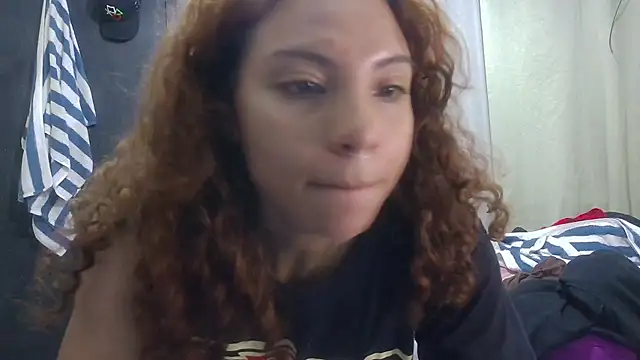 Snapshot of VioletV chatting on May 26, 2026, 3:24 am VioletV online show from May 26, 2026, 3:24 am