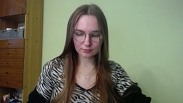 LooveELLYx online show from December 2, 2024, 2:30 pm