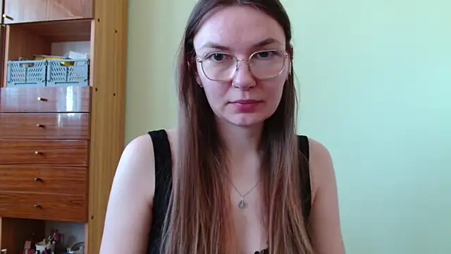 Snapshot of LooveELLYx chatting on April 24, 2026, 6:38 am LooveELLYx online show from April 24, 2026, 6:38 am