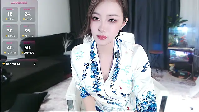 Candice-99 online show from September 17, 2025, 2:52 pm