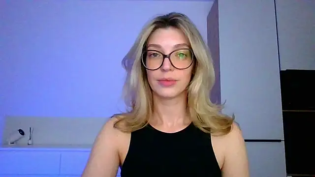 ms Adelina online show from September 15, 2025, 5:57 pm