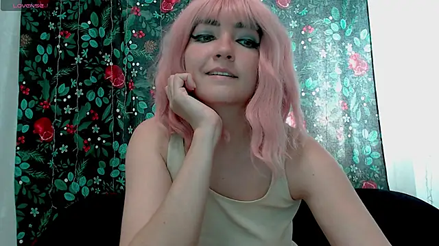 Snapshot of MagicPink chatting on May 8, 2026, 11:37 am MagicPink online show from May 8, 2026, 11:37 am