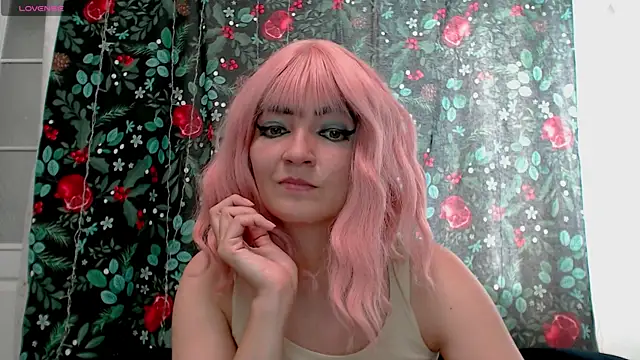 Snapshot of MagicPink chatting on May 12, 2026, 1:08 pm MagicPink online show from May 12, 2026, 1:08 pm
