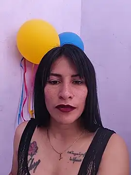 Snapshot of karinnahotdirty chatting on June 26, 2026, 8:35 pm karinnahotdirty online show from June 26, 2026, 8:35 pm