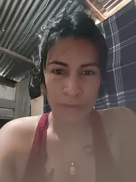 Snapshot of karinnahotdirty chatting on July 15, 2026, 3:39 pm karinnahotdirty online show from July 15, 2026, 3:39 pm