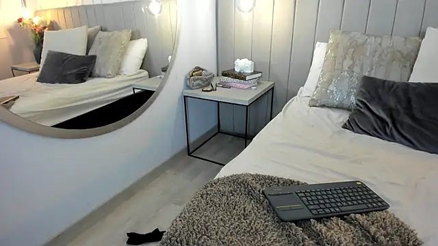 Karlla Brown online show from March 28, 2026, 12:32 am