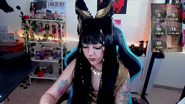 Makii 33 online show from October 15, 2025, 7:08 am