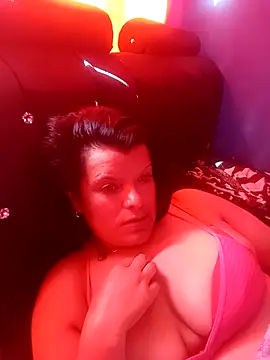 Hanna Kieran online show from November 27, 2025, 1:24 pm