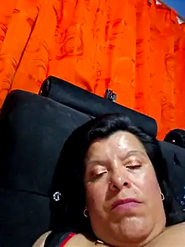 Hanna Kieran online show from December 2, 2025, 3:23 am