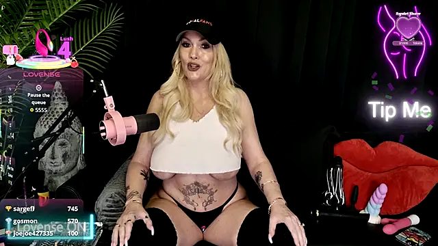 Daisy Hotwife online show from November 9, 2025, 8:18 pm