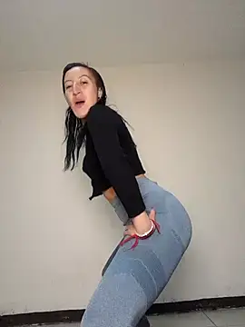 Oriana111 online show from November 6, 2025, 3:40 am