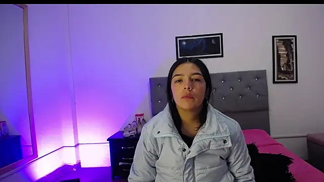 Esmeraldaa- online show from September 22, 2025, 3:52 am