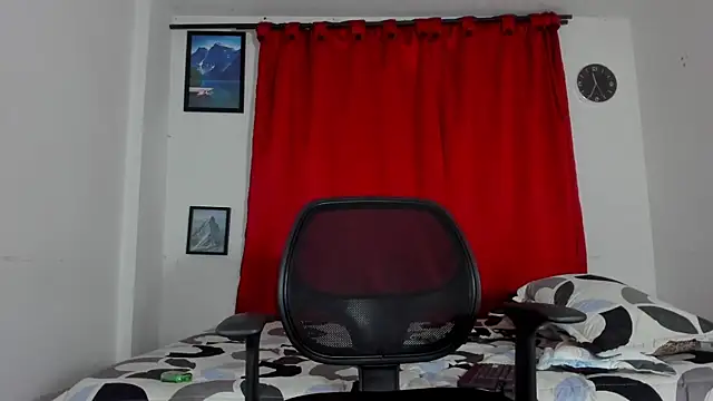 Snapshot of magnusclark chatting on October 30, 2025, 9:00 am magnusclark online show from October 30, 2025, 9:00 am