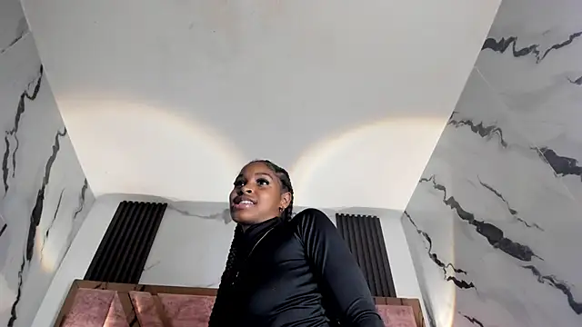 Snapshot of kandy_bronw chatting on December 15, 2025, 1:43 am kandy bronw online show from December 15, 2025, 1:43 am