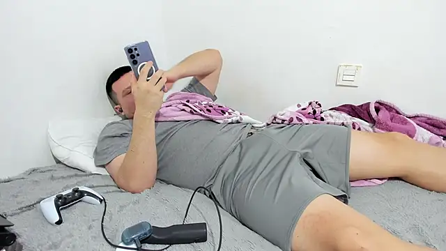 fuckynations online show from April 18, 2026, 10:08 am