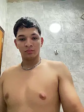 Snapshot of RobinLenoxx chatting on October 9, 2025, 8:40 pm RobinLenoxx online show from October 9, 2025, 8:40 pm