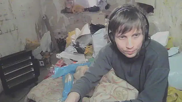 Snapshot of makarov1993 chatting on April 17, 2026, 12:30 pm makarov1993 online show from April 17, 2026, 12:30 pm