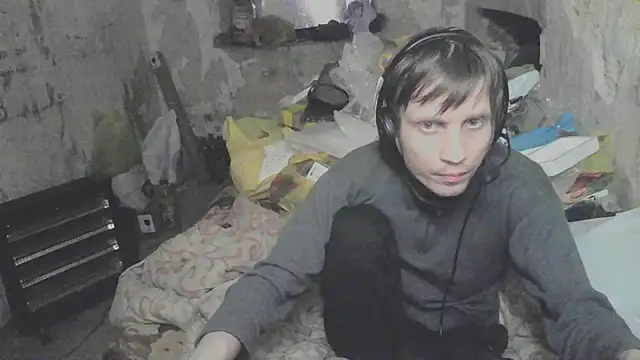 Snapshot of makarov1993 chatting on April 19, 2026, 6:10 pm makarov1993 online show from April 19, 2026, 6:10 pm