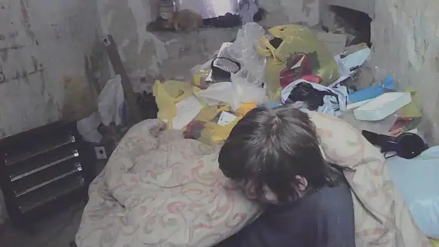 Snapshot of makarov1993 chatting on April 20, 2026, 7:44 am makarov1993 online show from April 20, 2026, 7:44 am