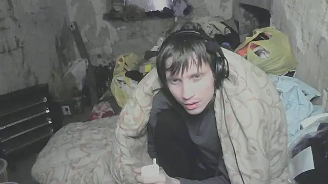 Snapshot of makarov1993 chatting on April 28, 2026, 2:27 am makarov1993 online show from April 28, 2026, 2:27 am